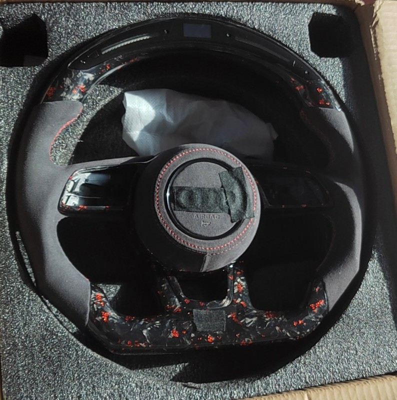 Pierre Dubois's Audi A7 steering wheel